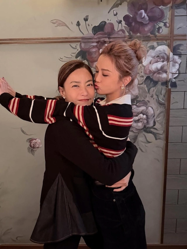 Quản lý Mani Fok chúc phúc cho hôn nhân của Thái Trác Nghiên. Ảnh: HK01