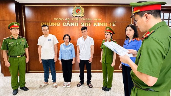 Ba đối tượng bị khởi tố vì hành vi cố ý xả thải chưa qua xử lý ra môi trường.