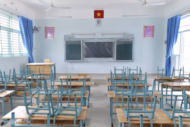 Thiết bị công nghệ hiện đại giúp nâng cao chất lượng dạy và học.