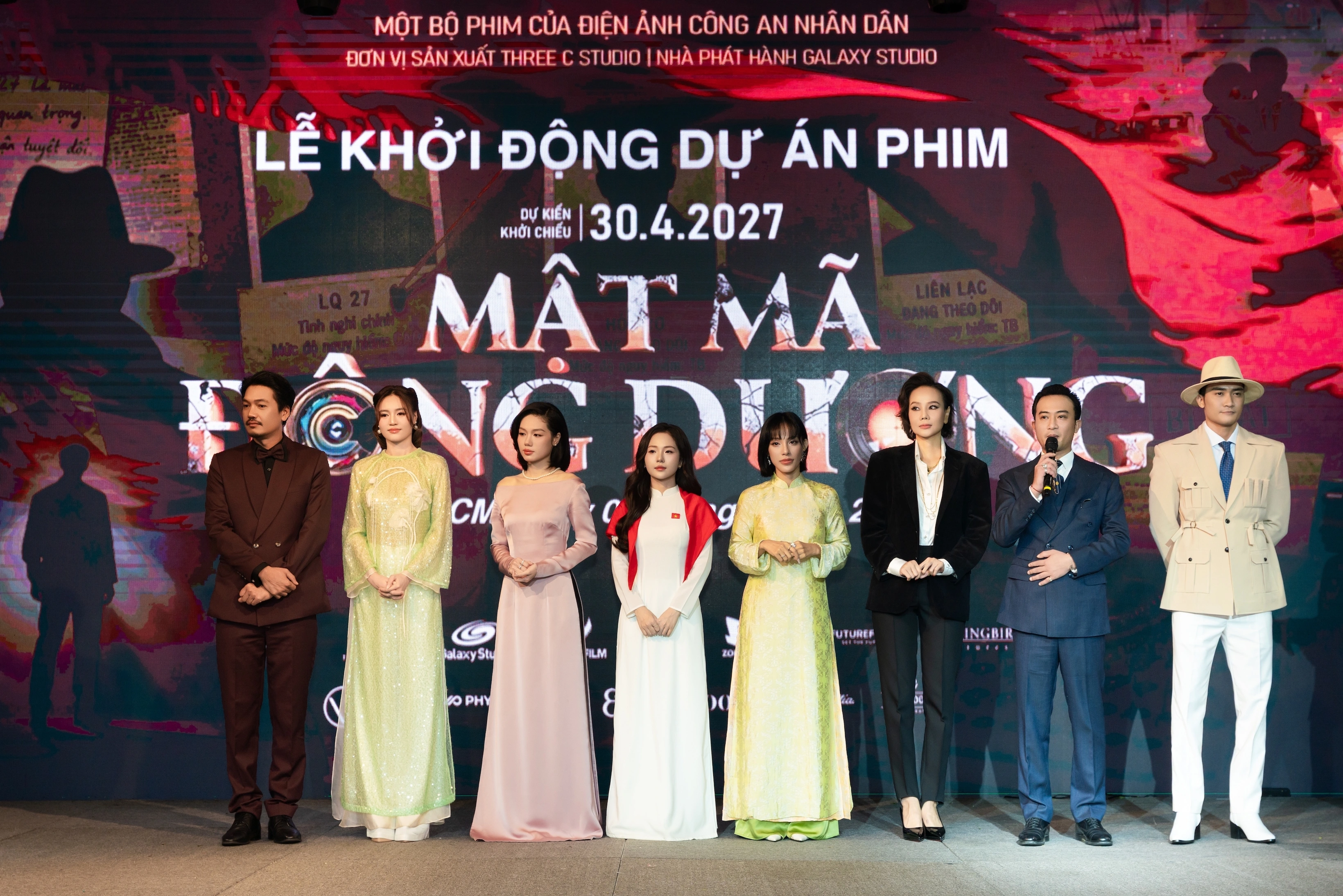 Sự hội tụ của những gương mặt thực lực trong buổi ra mắt Mật mã Đông Dương tại TPHCM (Ảnh: Ban tổ chức).