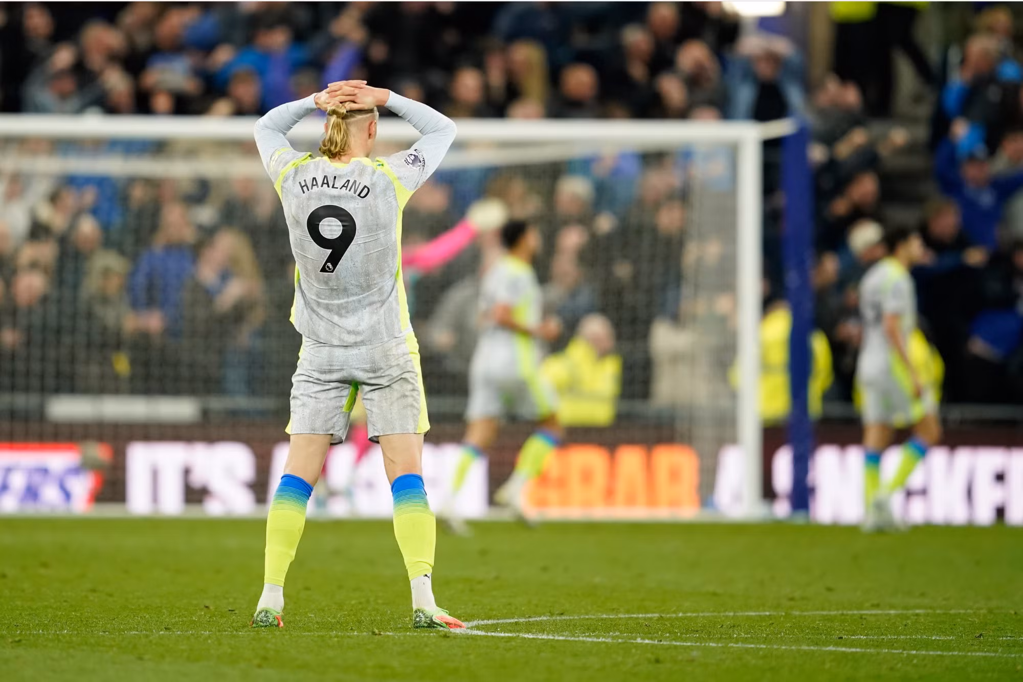 Man City hụt hẫng sau khi để đối thủ lật ngược thế trận trong hiệp hai