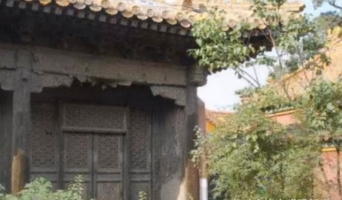 Những khu vực bỏ hoang hiện nay vẫn đóng kín với khách tham quan.