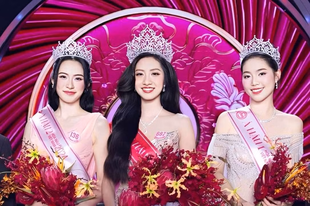 Sự kết hợp giữa trí tuệ và nhan sắc trong cuộc thi